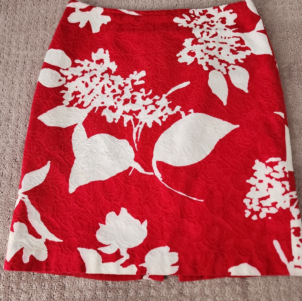 Talbots red and white graphic floral skirt size 10p